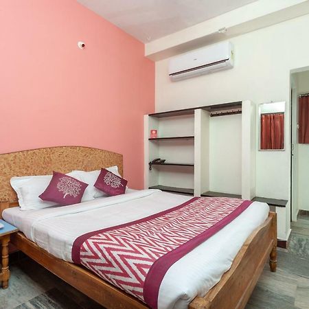 Oyo 16692 Atchaya Rooms Thanjavur Exterior photo